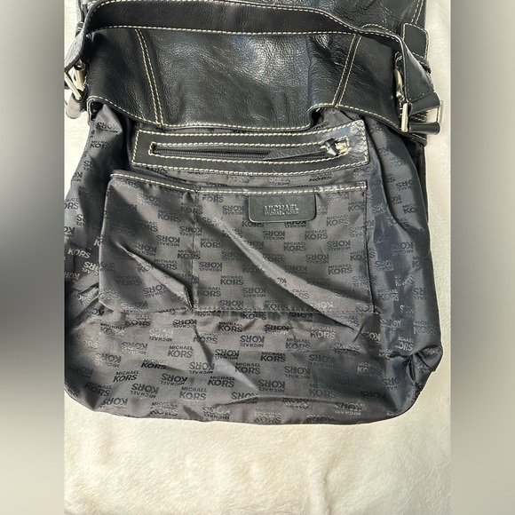 Michael Kors Black Leather Shoulder Bag - Picture 11 of 11